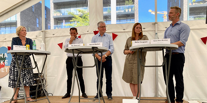 Flexible Energy Denmark til Klimafolkemødet torsdag den 1. september. Fra venstre Anne Marie Damgaard (Dansk Center for Energilagring), Per Sørensen (TREFOR), Henrik Madsen (DTU Compute), Mette Daugård (EWII) og Søren Skov Bording (Center Denmark), Credit: Hanne Kokkegård, DTU Compute